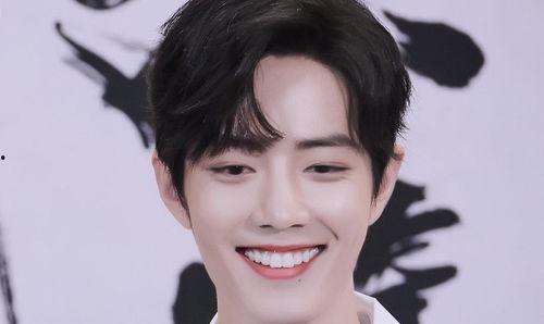 杨紫和肖战娱乐爆料视频,揭秘明星幕后故事  第1张