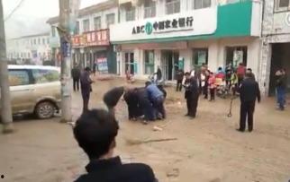 交警爆料行凶视频播放,行凶视频惊心动魄,现场还原惊险瞬间 第2张 交警爆料行凶视频播放,行凶视频惊心动魄,现场还原惊险瞬间 第2张
