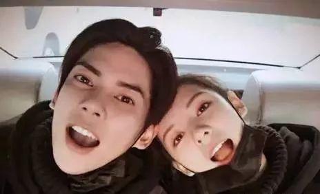 网红吃瓜三男一女事件视频,揭秘背后真相与争议  第3张